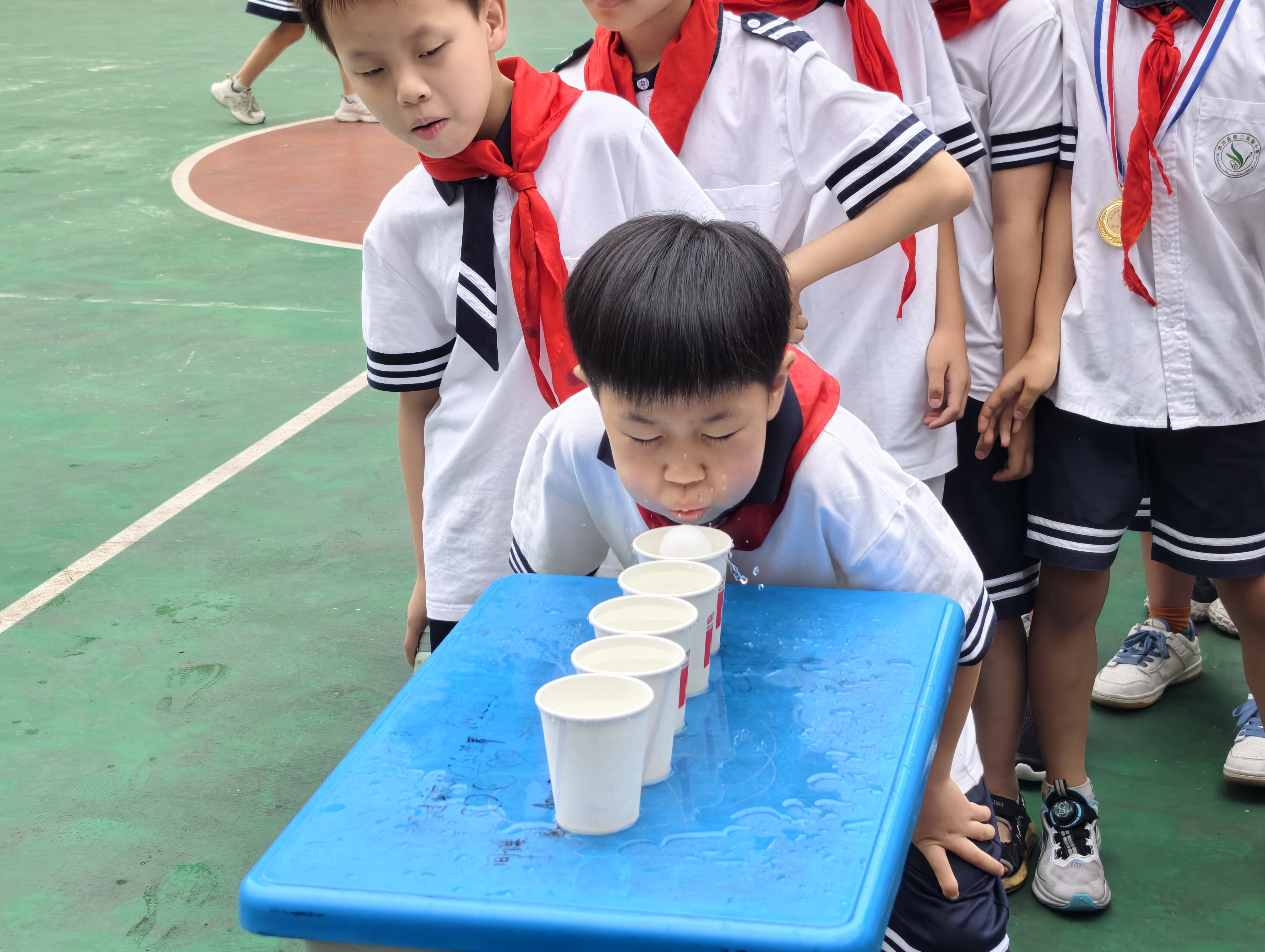 游园项目——吹球过河